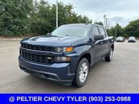Used 2020 Chevrolet Silverado 1500 Custom w/ Infotainment Package RWD image 3