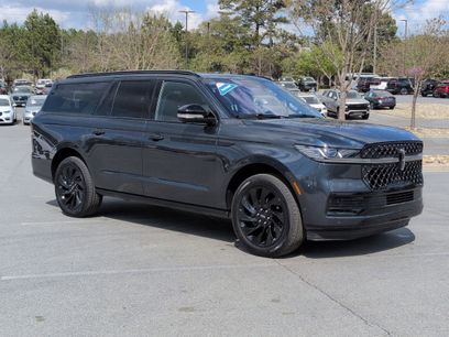 Used 2025 Lincoln Navigator L Reserve w/ Jet Appearance Package