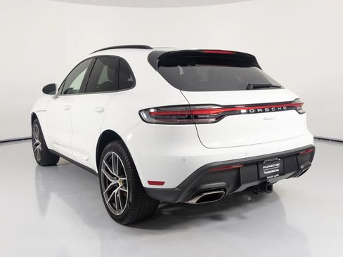 Certified 2024 Porsche Macan AWD/4WD image 9
