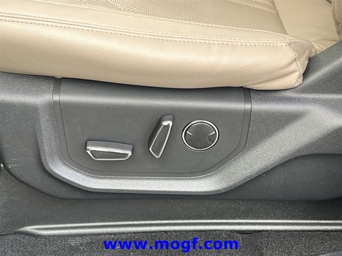 Used 2024 Ford Expedition Max Limited image 24