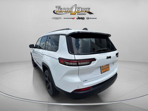 Used 2023 Jeep Grand Cherokee L Laredo RWD image 6