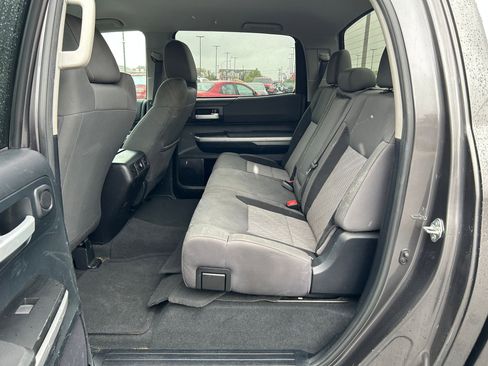 Used 2015 Toyota Tundra SR5 w/ SR5 Upgrade Package image 24