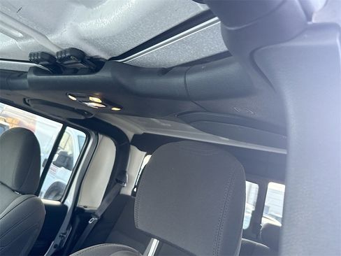 Used 2023 Jeep Gladiator Overland image 20