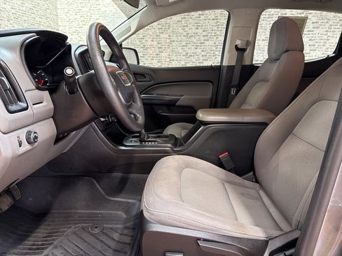 Used 2019 GMC Canyon 2WD Crew Cab w/ Convenience Package image 22