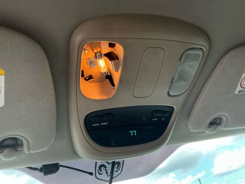 Used 2006 Dodge Ram 2500 Truck SLT image 22