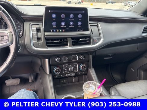 Used 2021 Chevrolet Suburban Z71 w/ Z71 Signature Package image 15