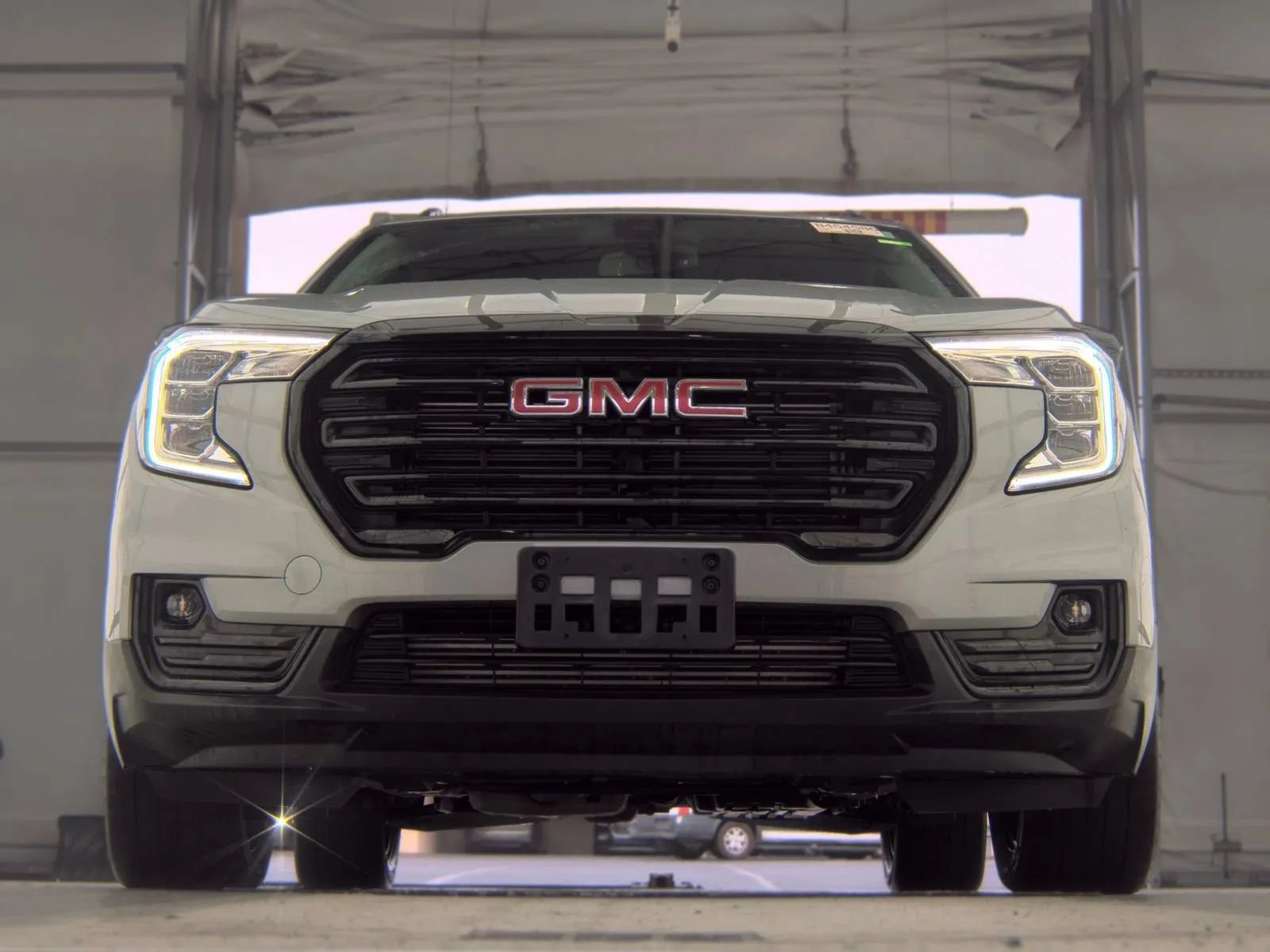 Used 2023 GMC Terrain SLT w/ Elevation Edition AWD/4WD image 3