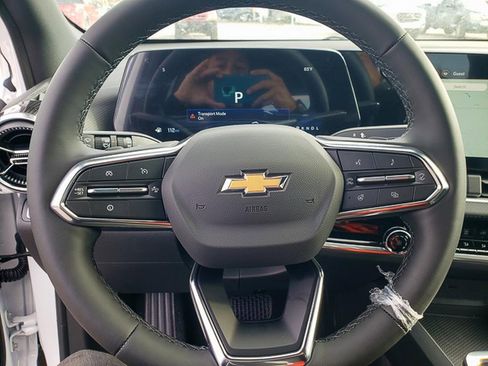 New 2026 Chevrolet Equinox LT image 19