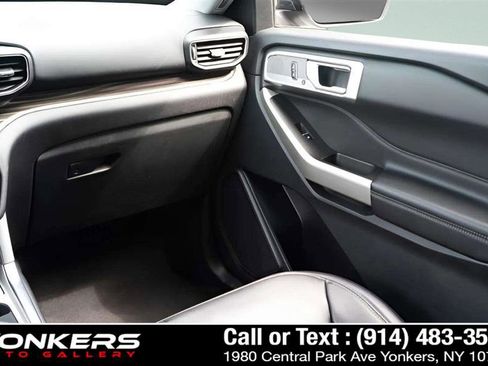 Used 2023 Ford Explorer Limited image 43
