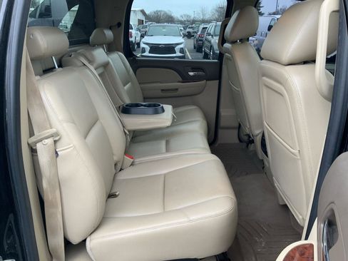 Used 2013 Chevrolet Avalanche LTZ image 52