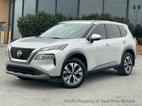 Used 2021 Nissan Rogue SV image 1