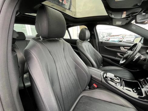 Used 2017 Mercedes-Benz E 300 4MATIC image 26