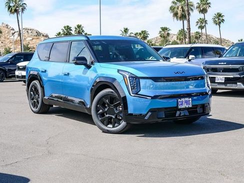 New 2026 Kia EV9 Land w/ Nightfall Edition Package image 2