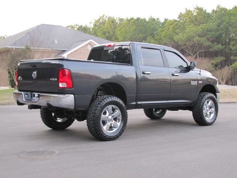 Used 2018 RAM 1500 Big Horn image 6