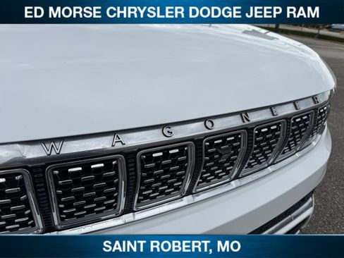 Used 2023 Jeep Grand Wagoneer L Series III AWD/4WD image 9