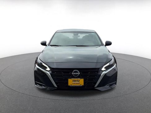 Used 2025 Nissan Altima 2.5 SV image 4