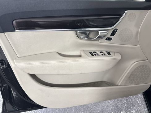 Used 2018 Volvo S90 T5 Momentum w/ Convenience Package image 29