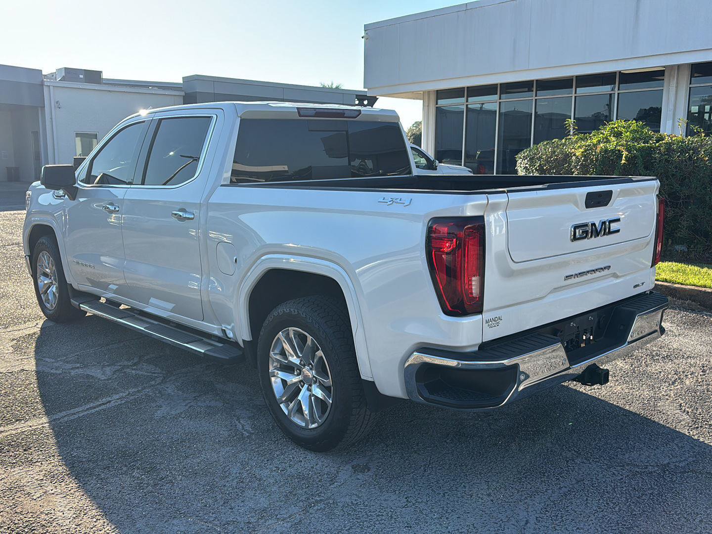 Used 2021 GMC Sierra 1500 SLT w/ SLT Premium Plus Package AWD/4WD image 5