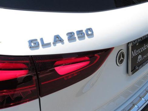 Used 2025 Mercedes-Benz GLA 250 4MATIC image 30