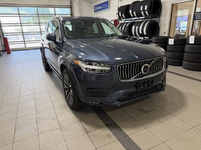 Used 2021 Volvo XC90 T6 Momentum w/ Advanced Package