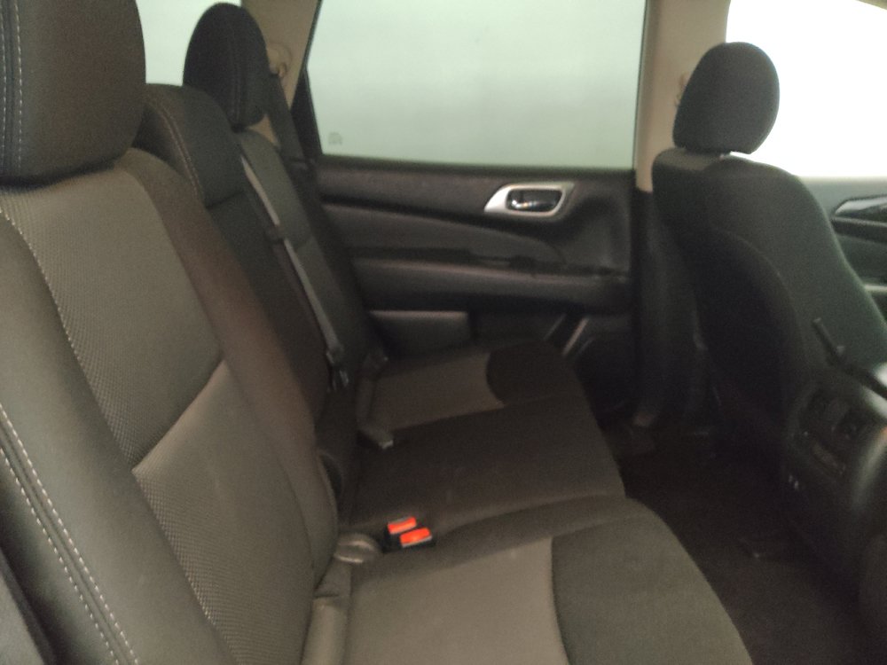 Used 2020 Nissan Pathfinder SV FWD image 19