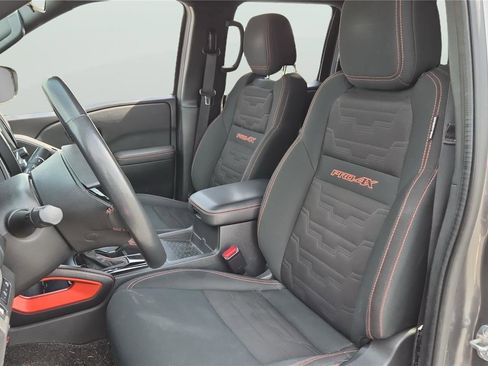 Used 2022 Nissan Frontier PRO-4X image 9
