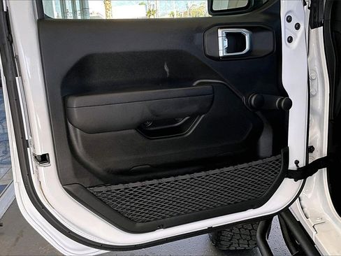 Used 2022 Jeep Wrangler Sport image 20