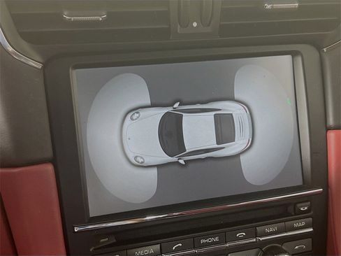 Used 2013 Porsche 911 Carrera 4S image 16