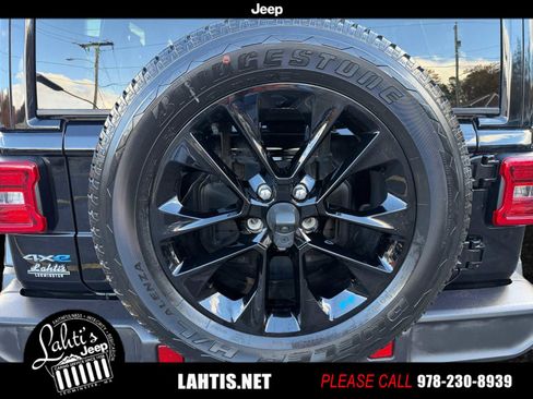 Used 2022 Jeep Wrangler Unlimited Sahara image 20