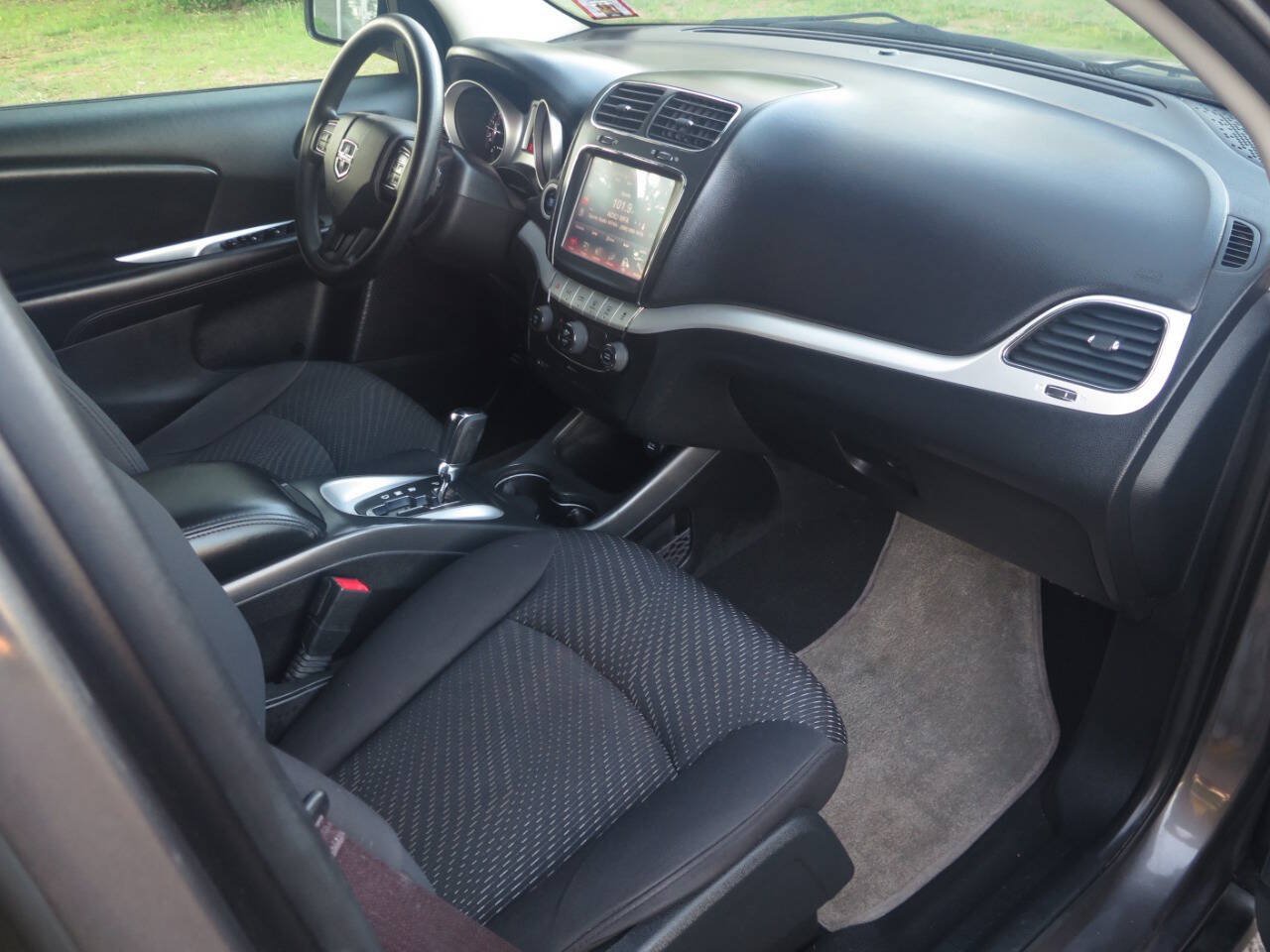 Used 2015 Dodge Journey SXT w/ Flexible Seating Group AWD/4WD image 18
