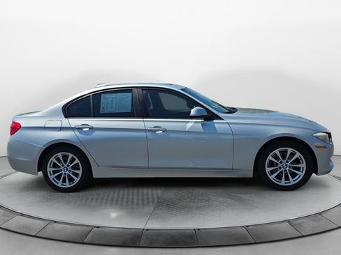 Used 2017 BMW 320i Sedan RWD image 6