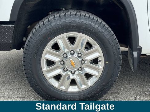 Used 2025 Chevrolet Silverado 3500 High Country w/ Technology Package AWD/4WD image 36