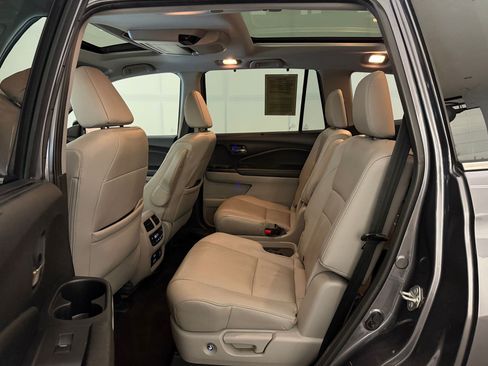 Used 2019 Honda Pilot Elite image 23