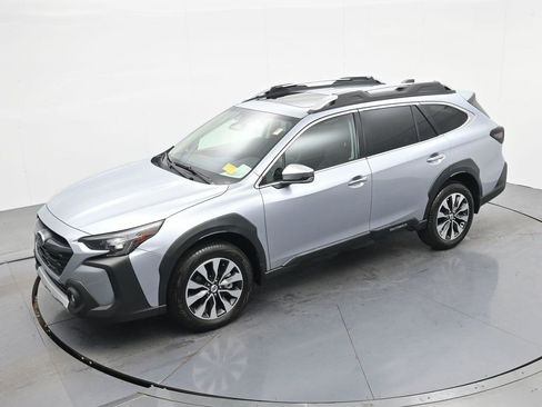 Used 2024 Subaru Outback Touring XT AWD/4WD image 17