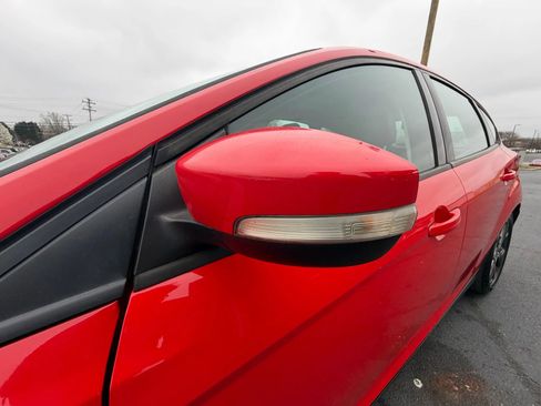 Used 2014 Ford Focus SE w/ Equipment Group 201A FWD image 8