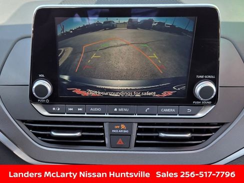 Used 2025 Nissan Altima 2.5 SR image 19