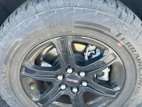 Used 2023 GMC Acadia AT4 w/ Preferred Package AWD/4WD image 20