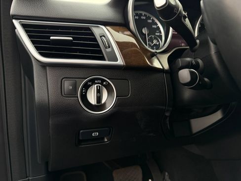 Used 2015 Mercedes-Benz ML 350 4MATIC image 12
