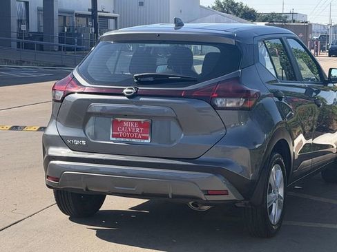 Used 2024 Nissan Kicks S FWD image 7