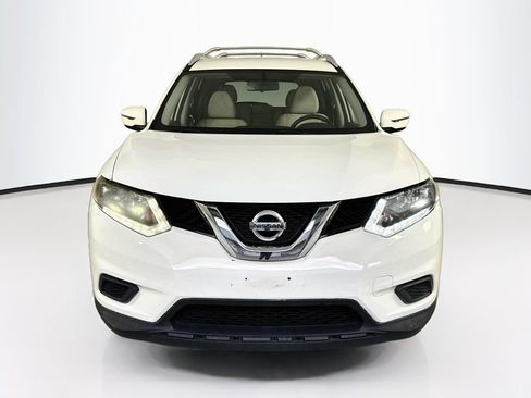 Used 2016 Nissan Rogue S w/ Appearance Package FWD image 2