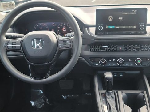 Used 2025 Honda Accord SE image 18