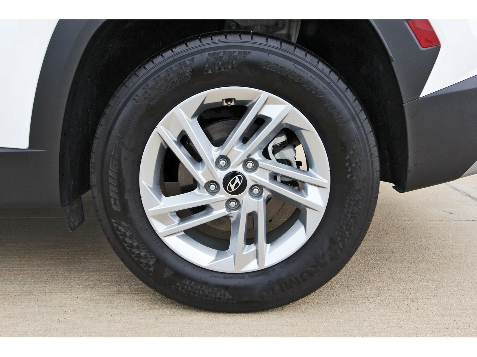 Used 2026 Hyundai Tucson SE FWD image 33