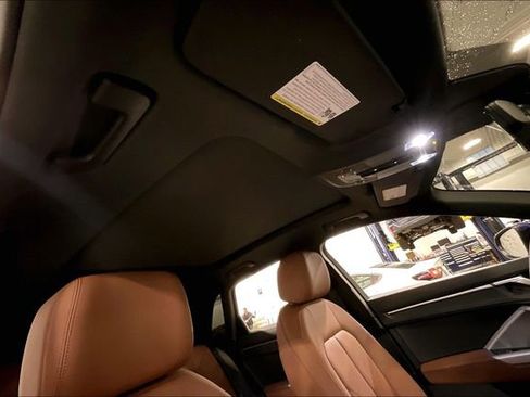 Certified 2025 Audi Q3 2.0T Premium image 22