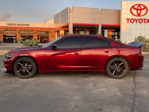 Used 2019 Dodge Charger SXT w/ Plus Group image 7