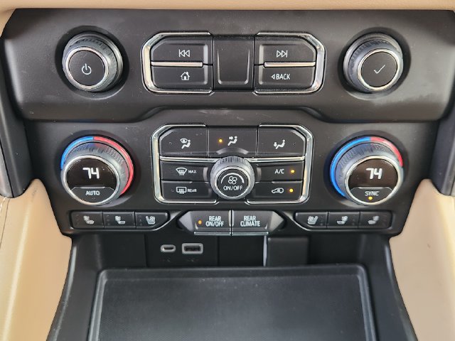 Used 2021 Chevrolet Suburban Premier RWD image 18