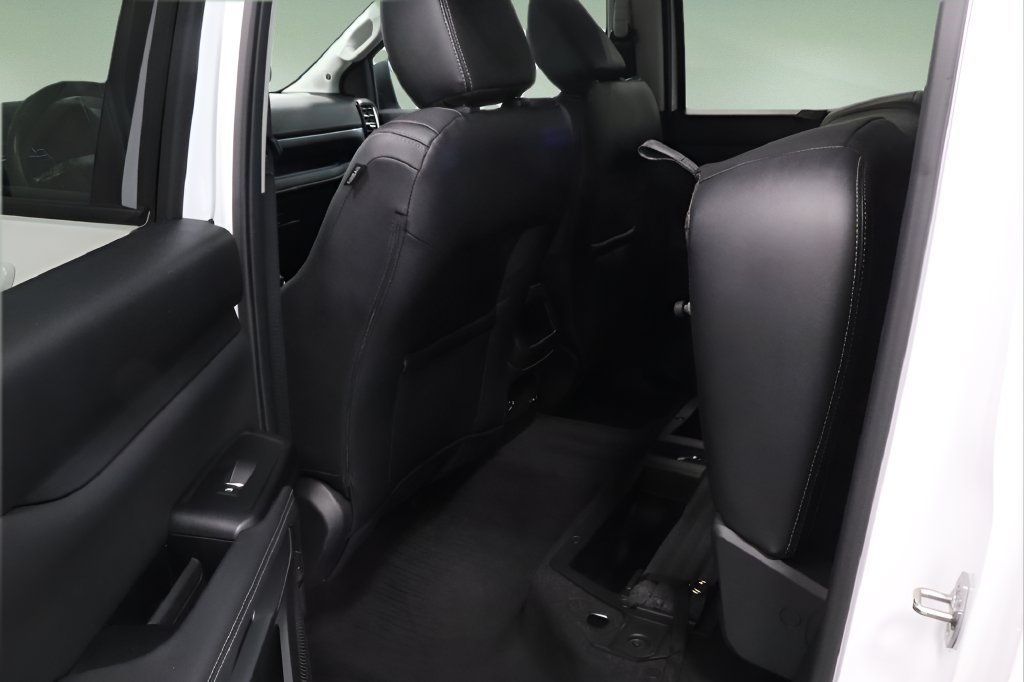 Used 2024 Ford Ranger Lariat w/ Advanced Towing Package AWD/4WD image 10
