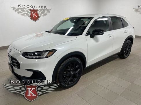 Used 2024 Honda HR-V Sport image 3