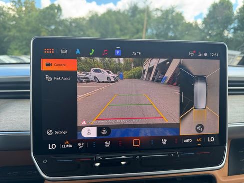 New 2025 Volkswagen ID. Buzz 1st Edition image 17