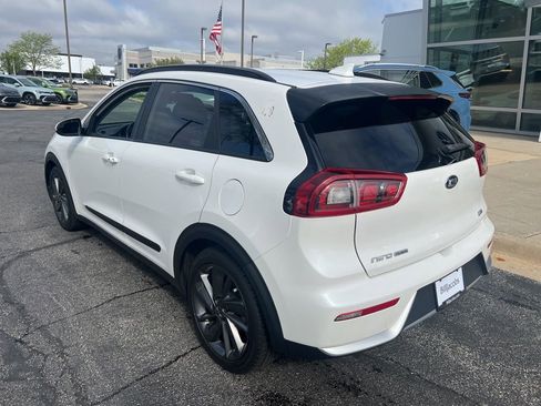 Used 2017 Kia Niro FWD image 4