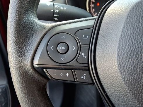 Used 2025 Toyota RAV4 XLE image 21